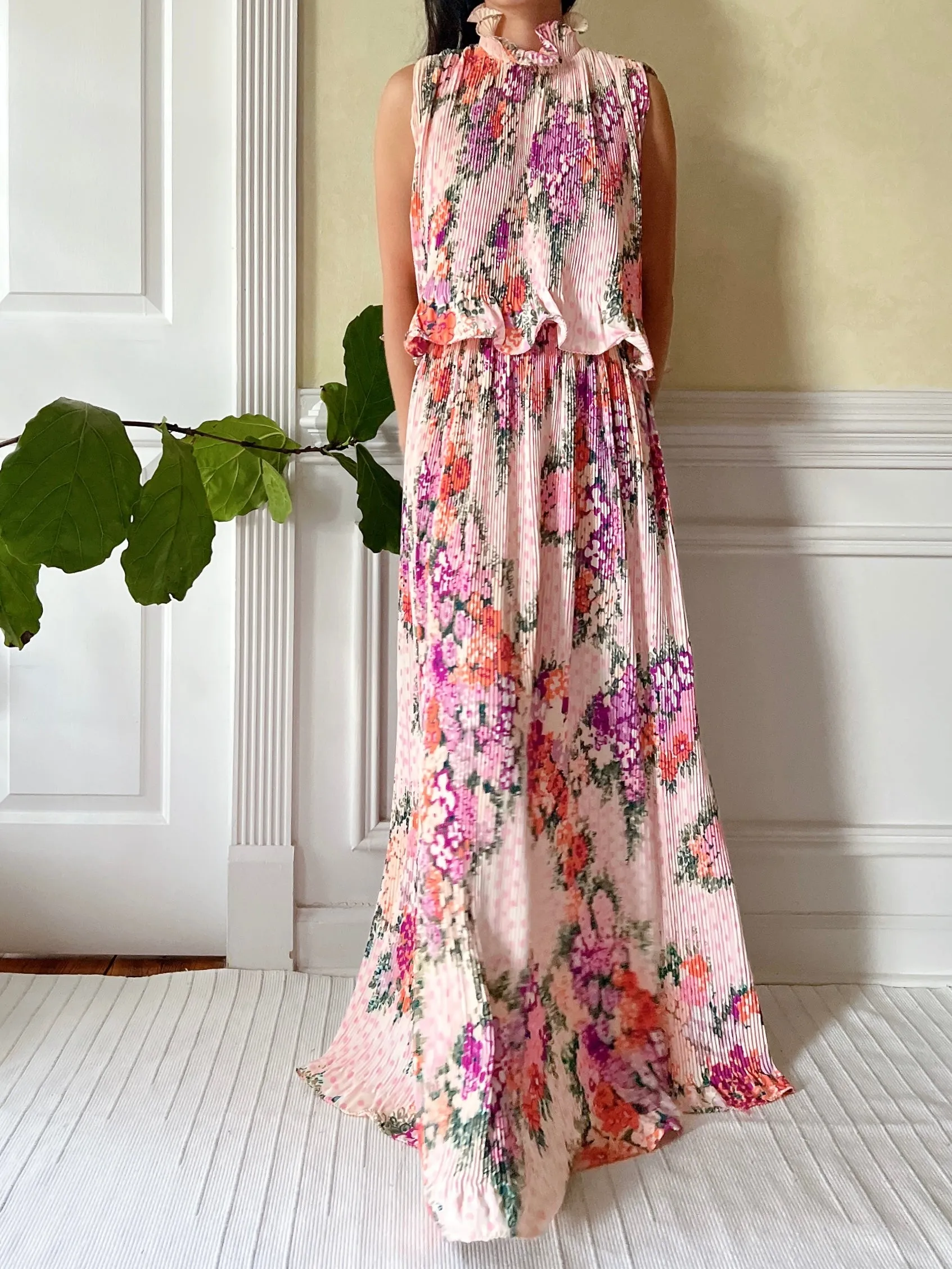 1960s 2-Piece Mushroom Pleated Ensemble - XS