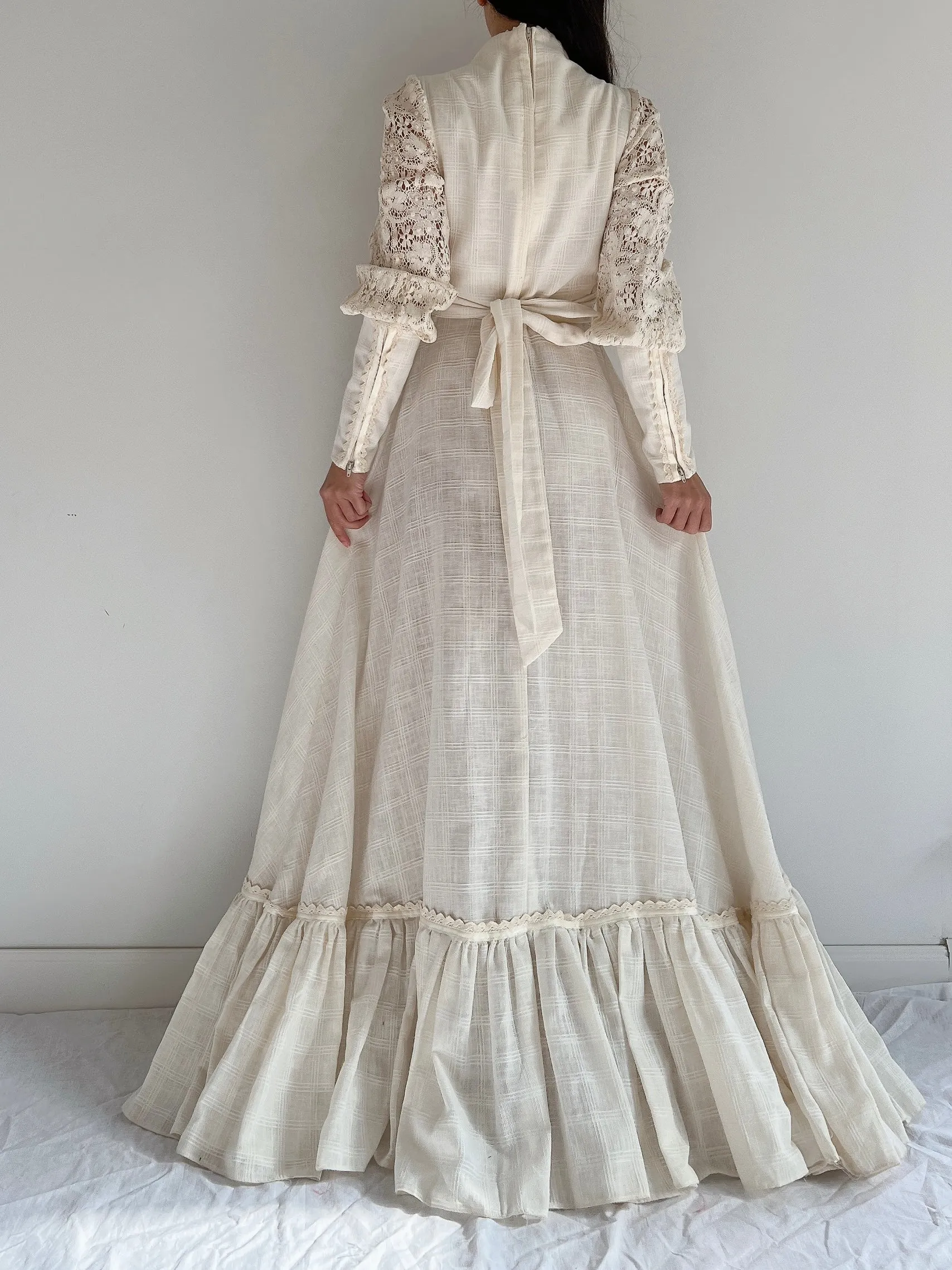 1970s Gunne Sax Juliet Sleeve Dress - S-M