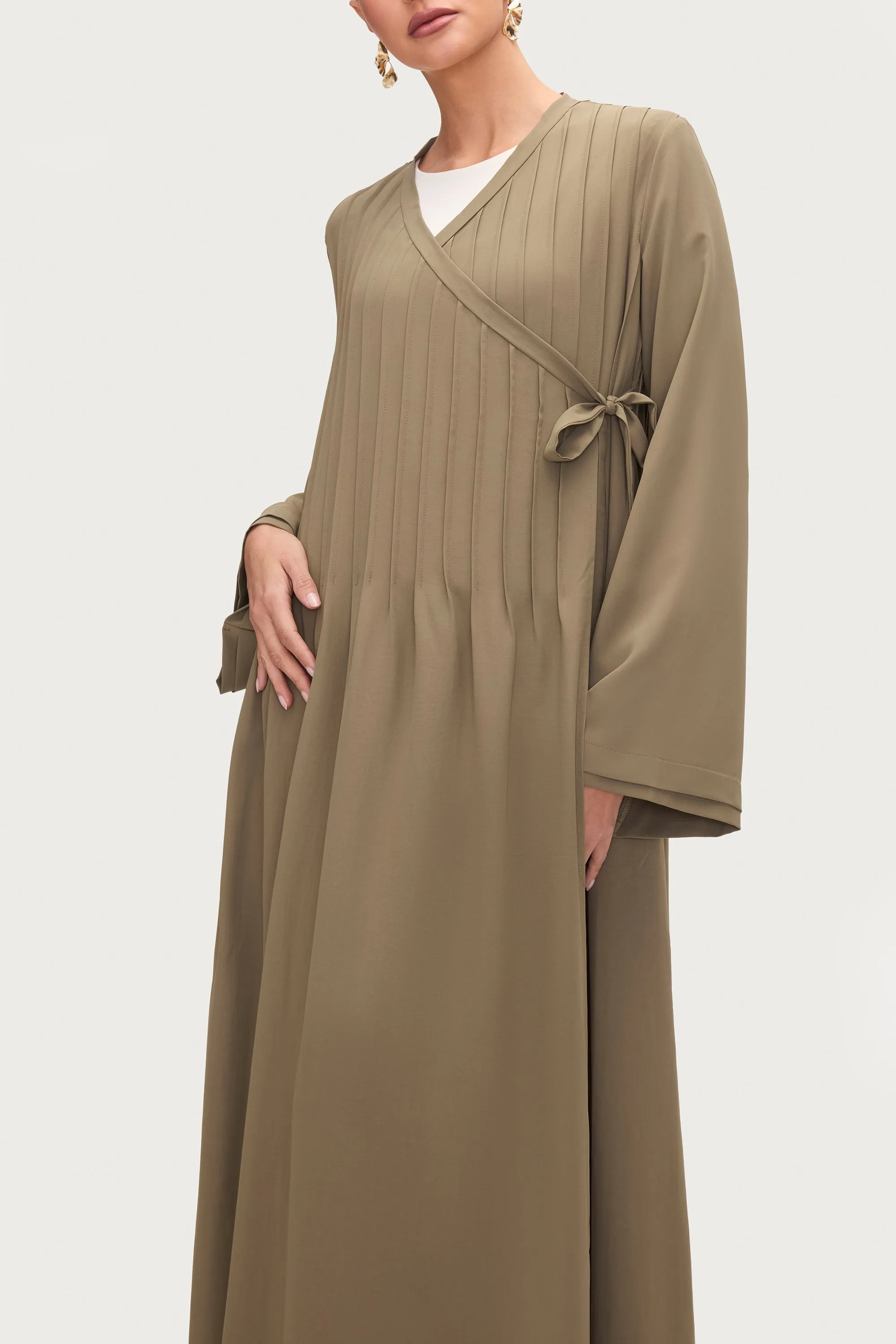 Dania Crossover Tie Open Abaya -Za'atar