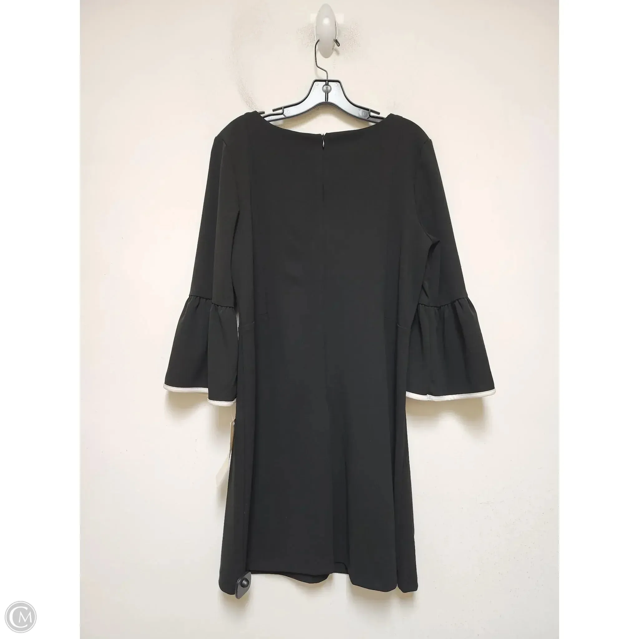 Dress Casual Short By Clothes Mentor In Black, Size: Xl