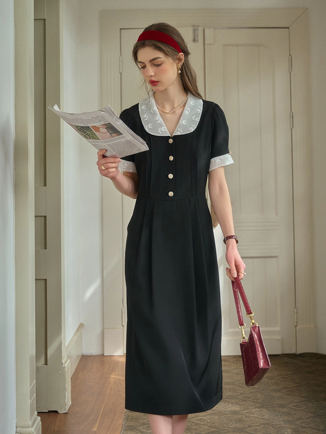 Evelyn Peter Pen Collar Contrasting Dress