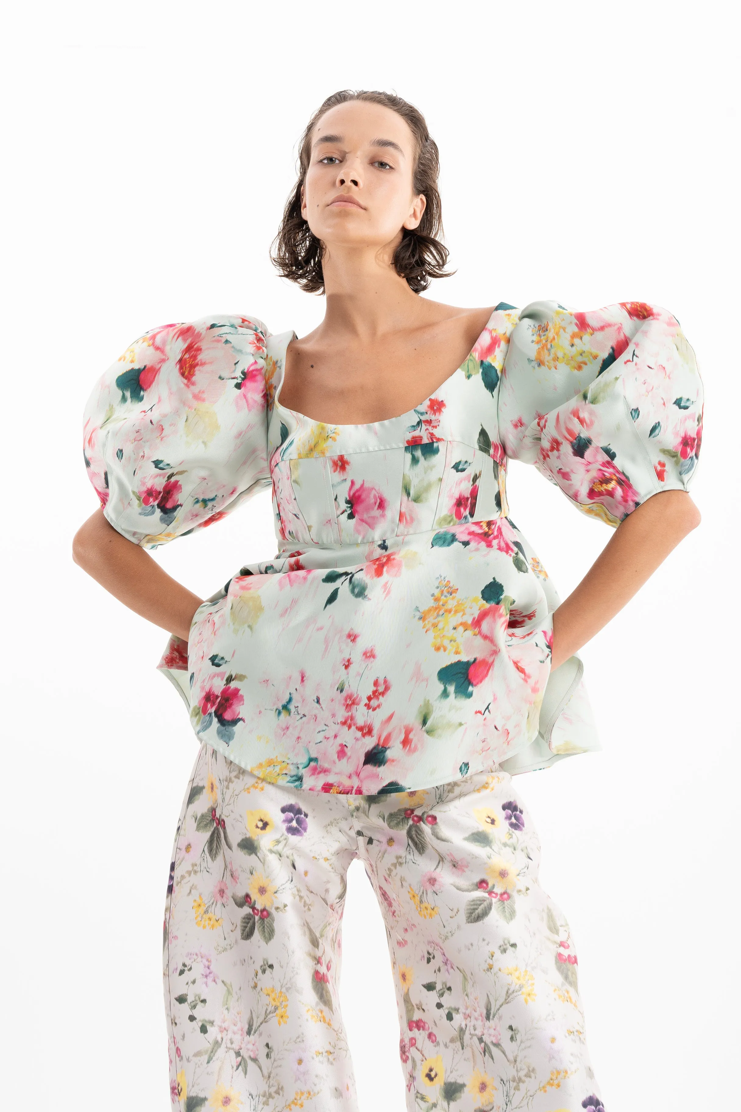 LIGHT GREEN PRINTED HEAVY SATIN ROUND SLEEVE TOP