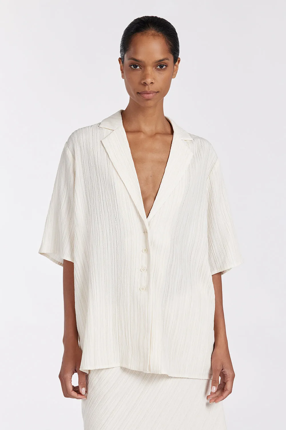 LOZ CREAM SHORT SLEEVE SHIRT