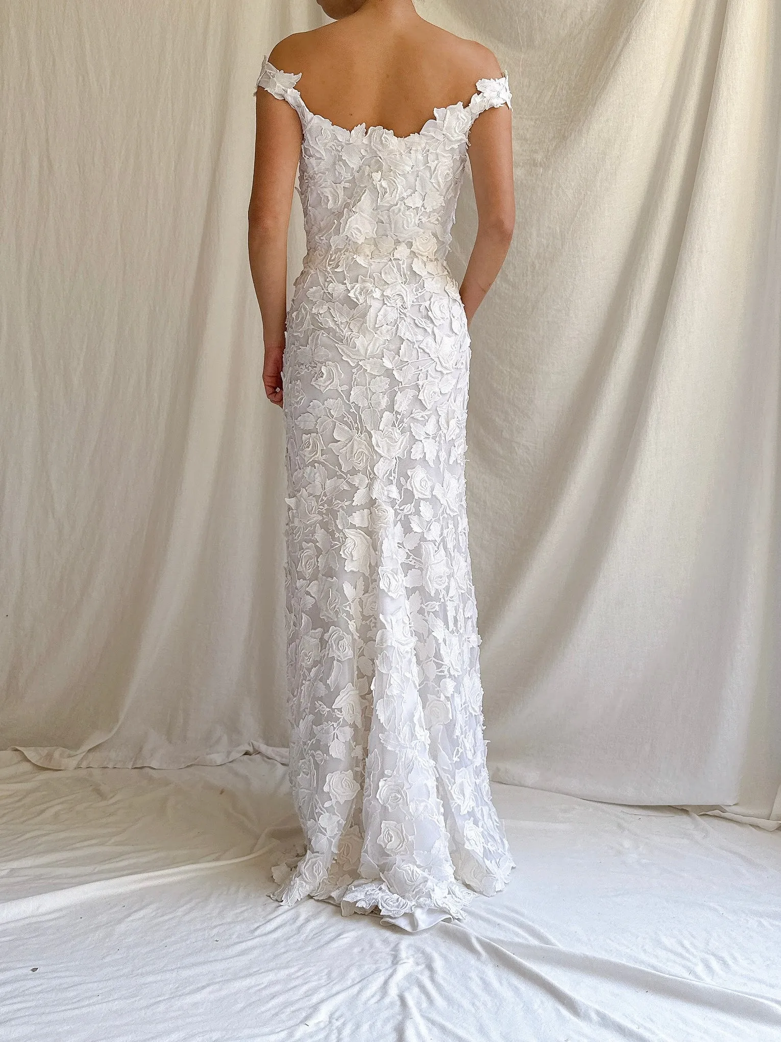 RESERVED 1990s 3D Roses Off-the-Shoulder Gown - S
