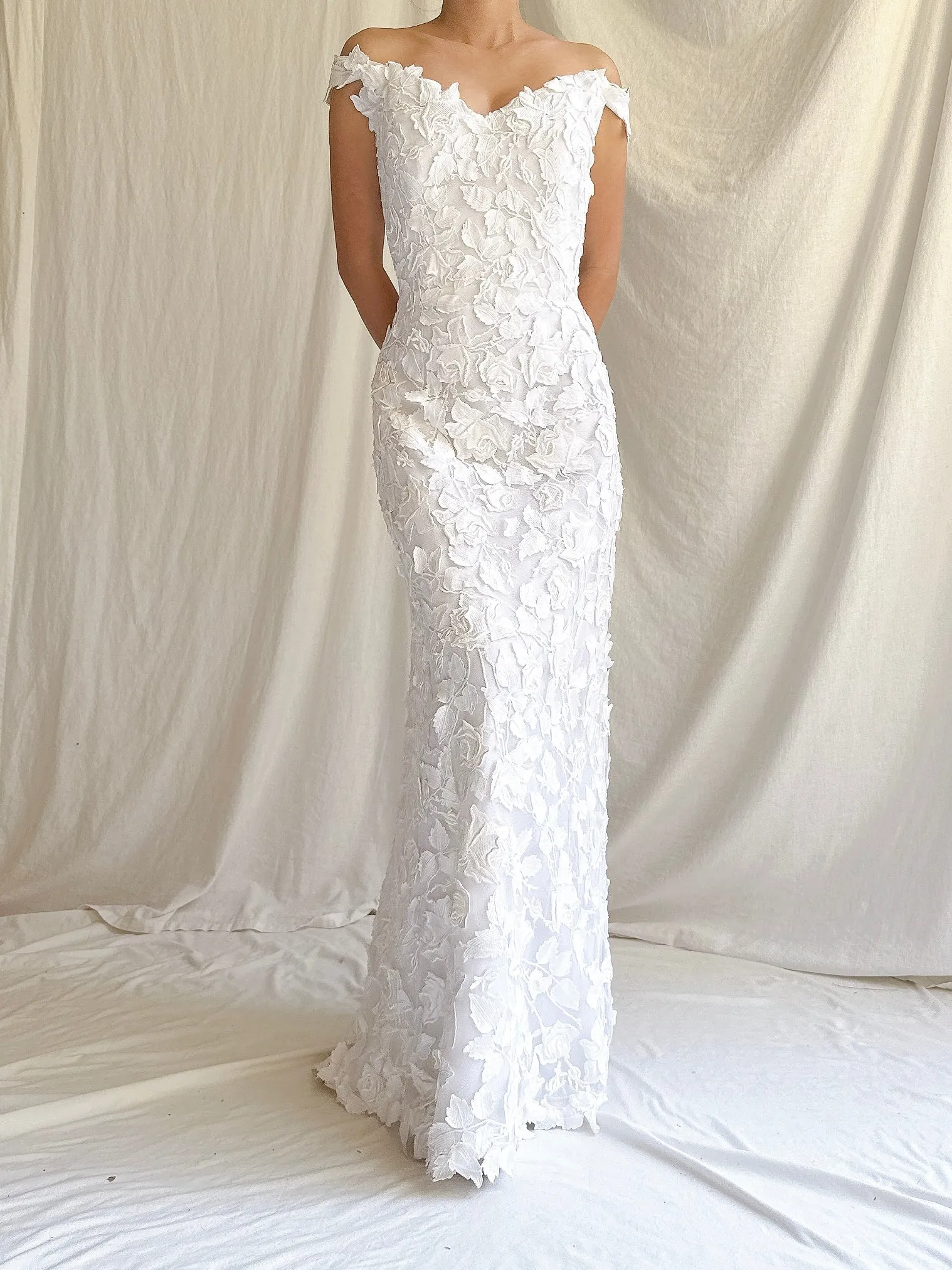 RESERVED 1990s 3D Roses Off-the-Shoulder Gown - S