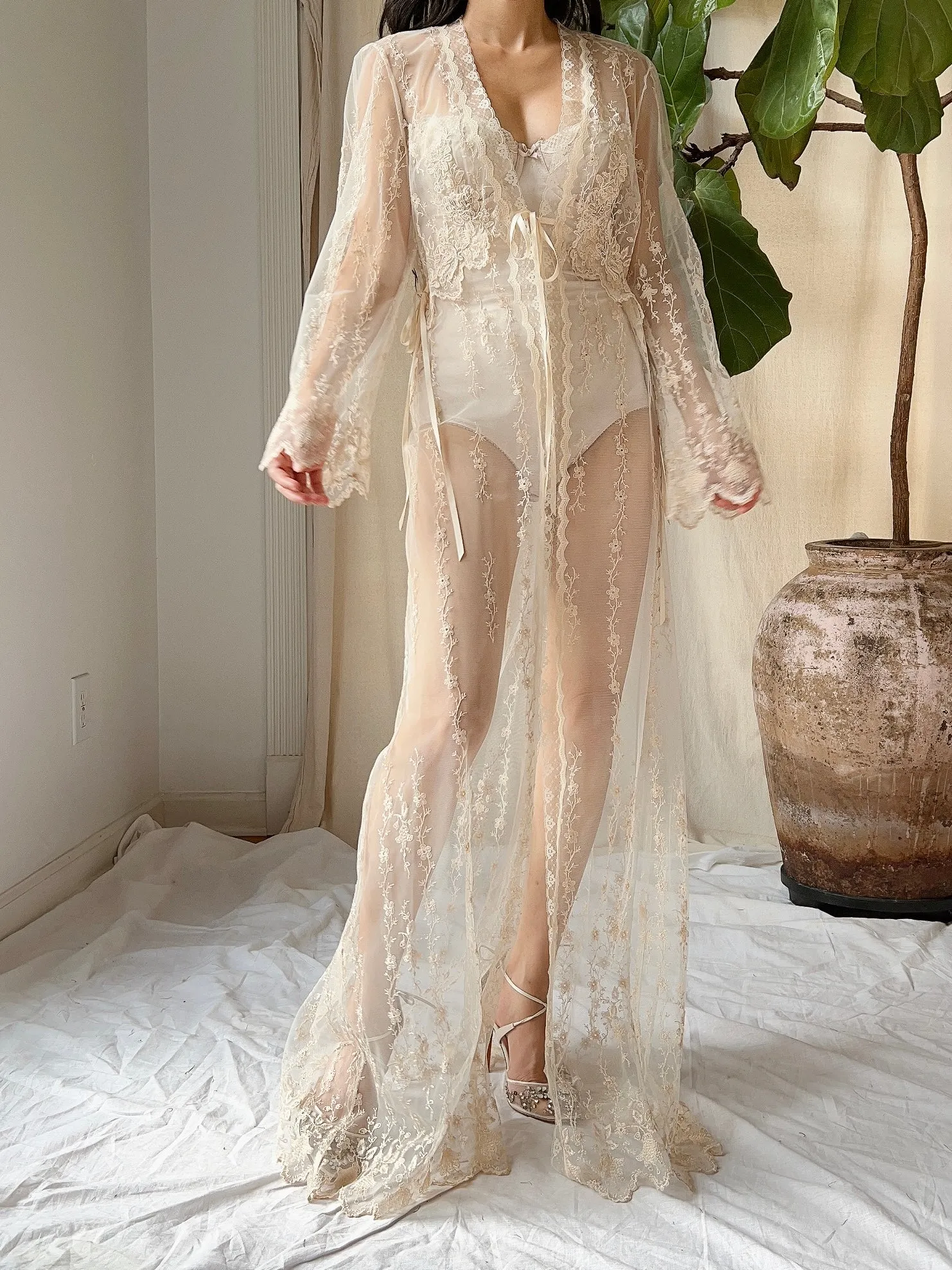 Vintage Ecru Tulle Dressing Gown - S-M
