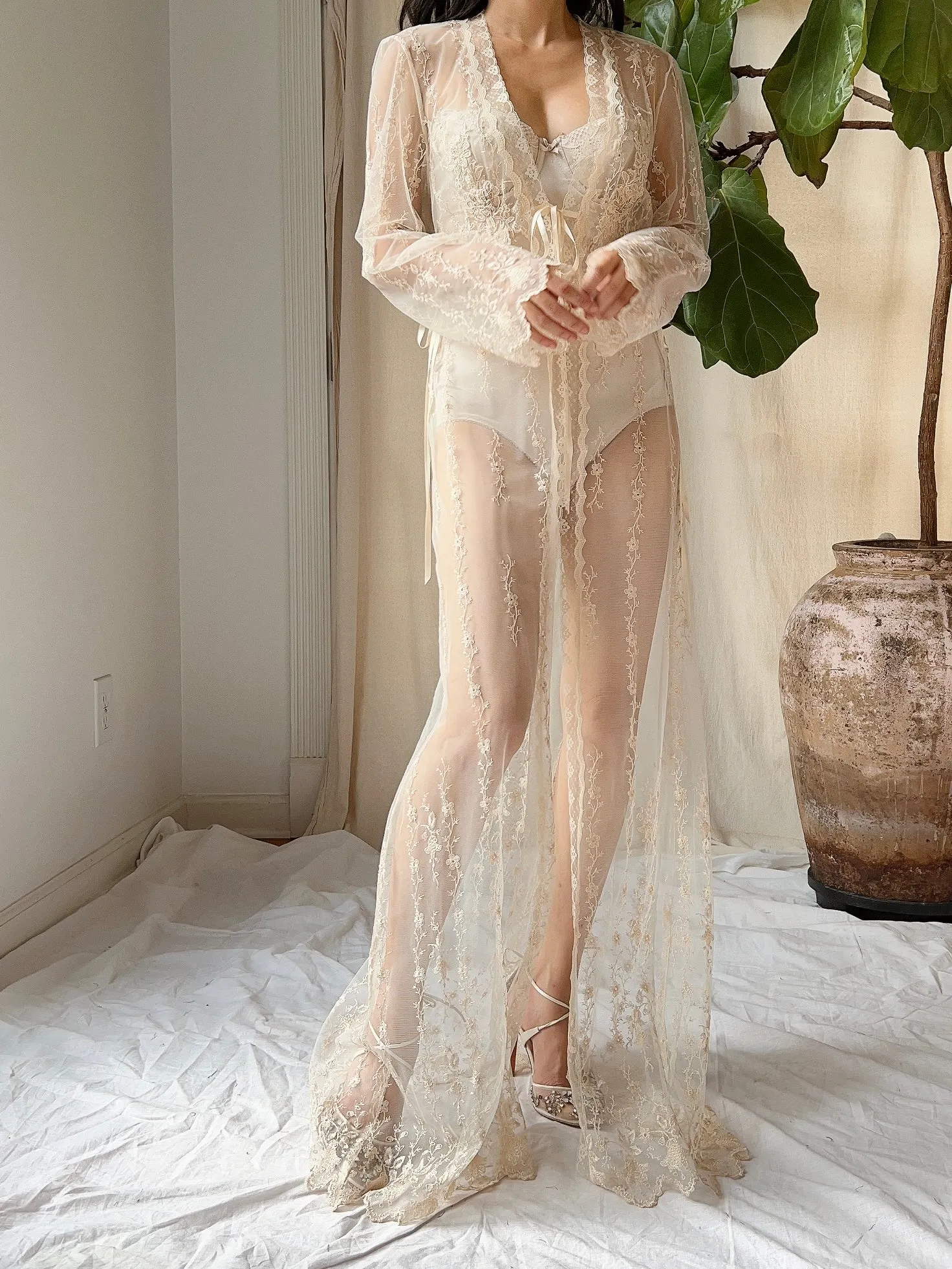 Vintage Ecru Tulle Dressing Gown - S-M