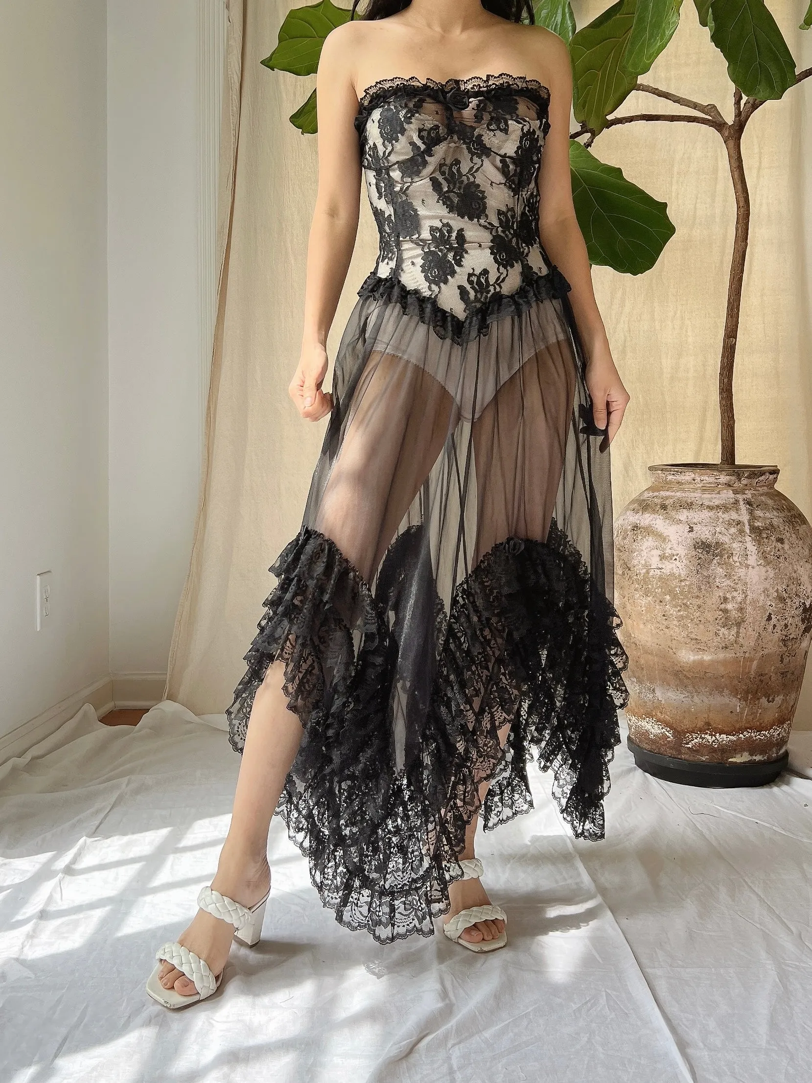 Vintage Strapless Ruffle Negligee - L