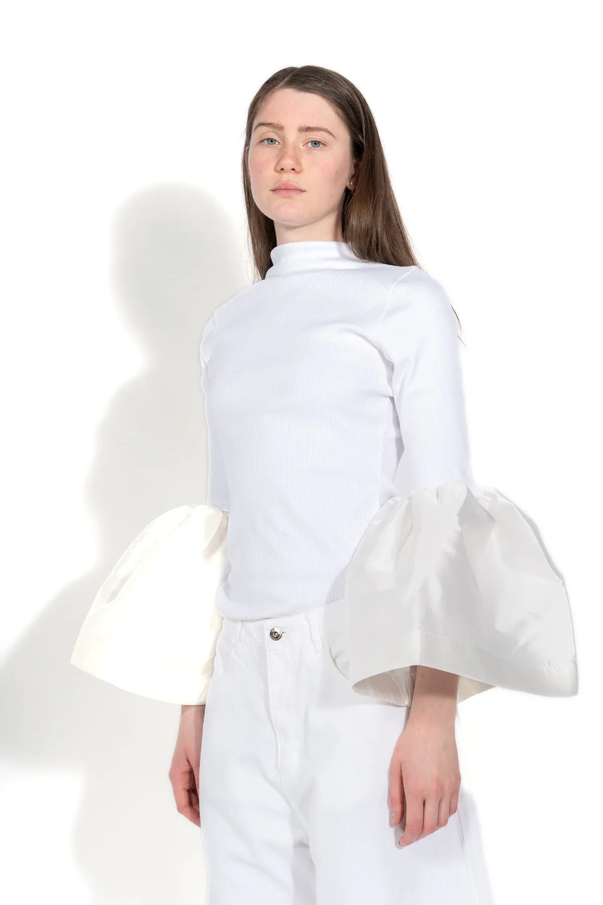 WHITE TURTLENECK PUFF SLEEVE TOP